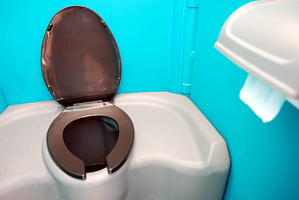 Best Luxury portable toilet rental  in Fris, CO